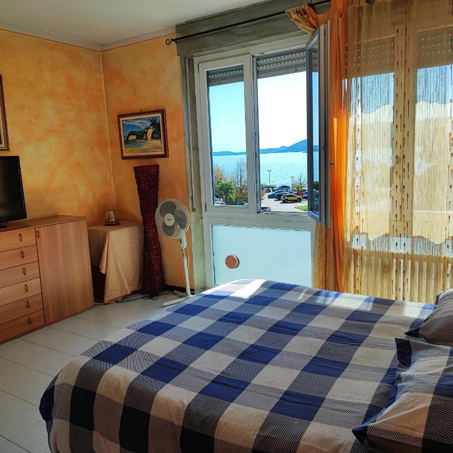 Appartamento Chic Vista Lago - Casa Janis Verbania Extérieur photo