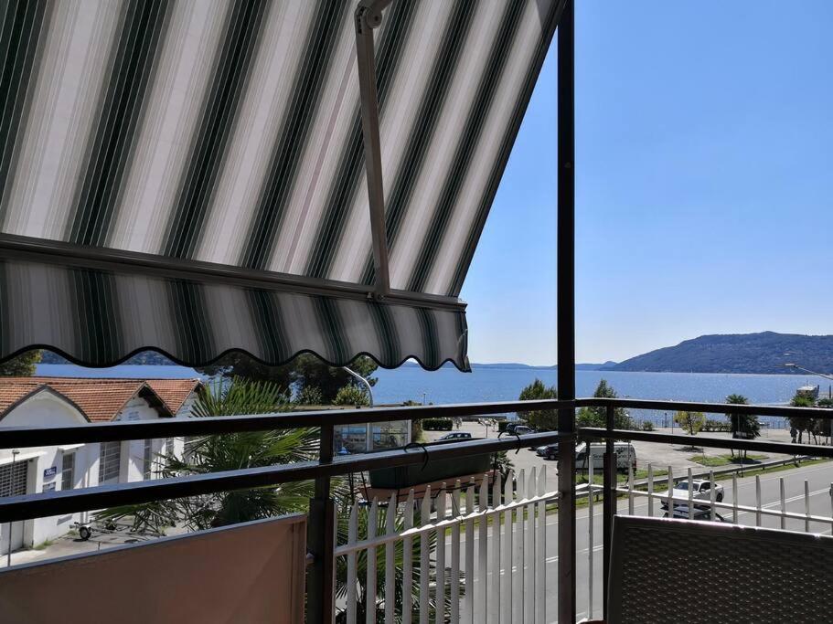 Appartamento Chic Vista Lago - Casa Janis Verbania Extérieur photo