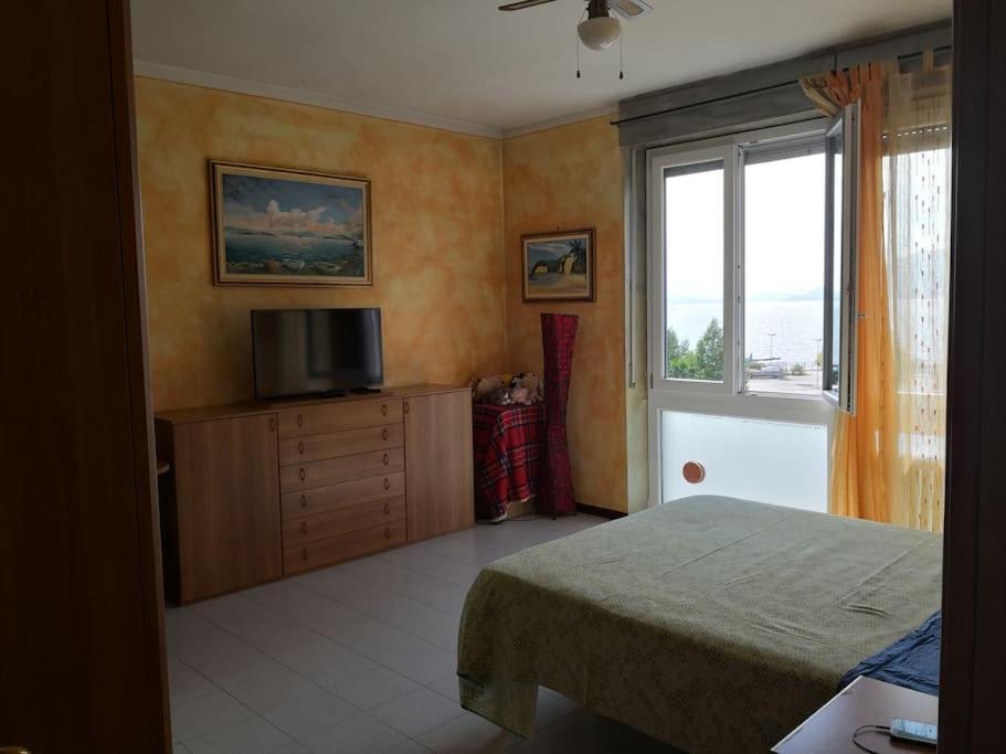 Appartamento Chic Vista Lago - Casa Janis Verbania Extérieur photo